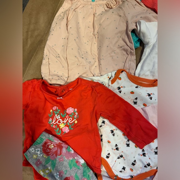 Girls mixed lot- size 12months - Picture 8 of 10